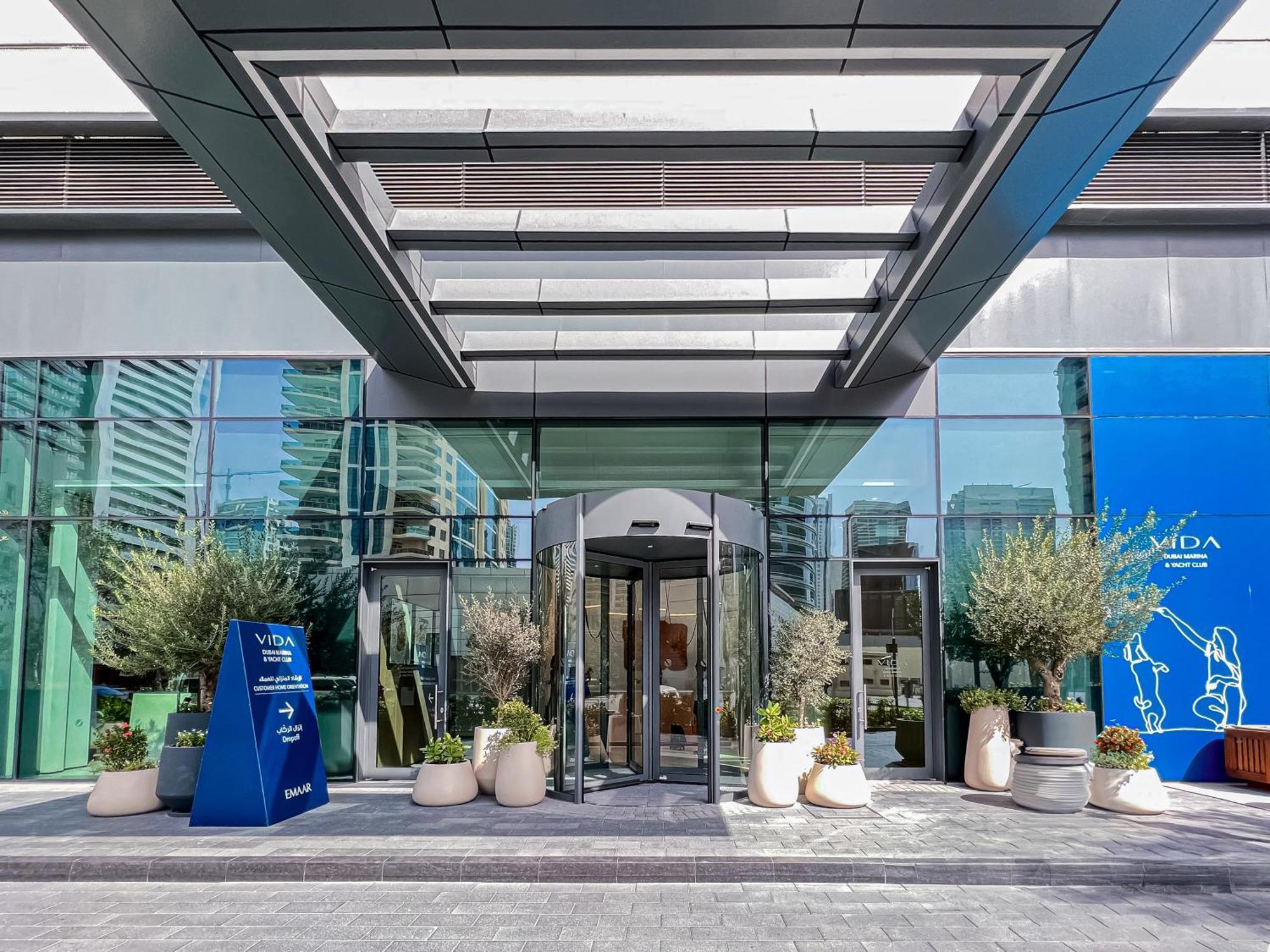 Modern 2Br High Floor Haven In Vida Dubai Marina Apartment Luaran gambar