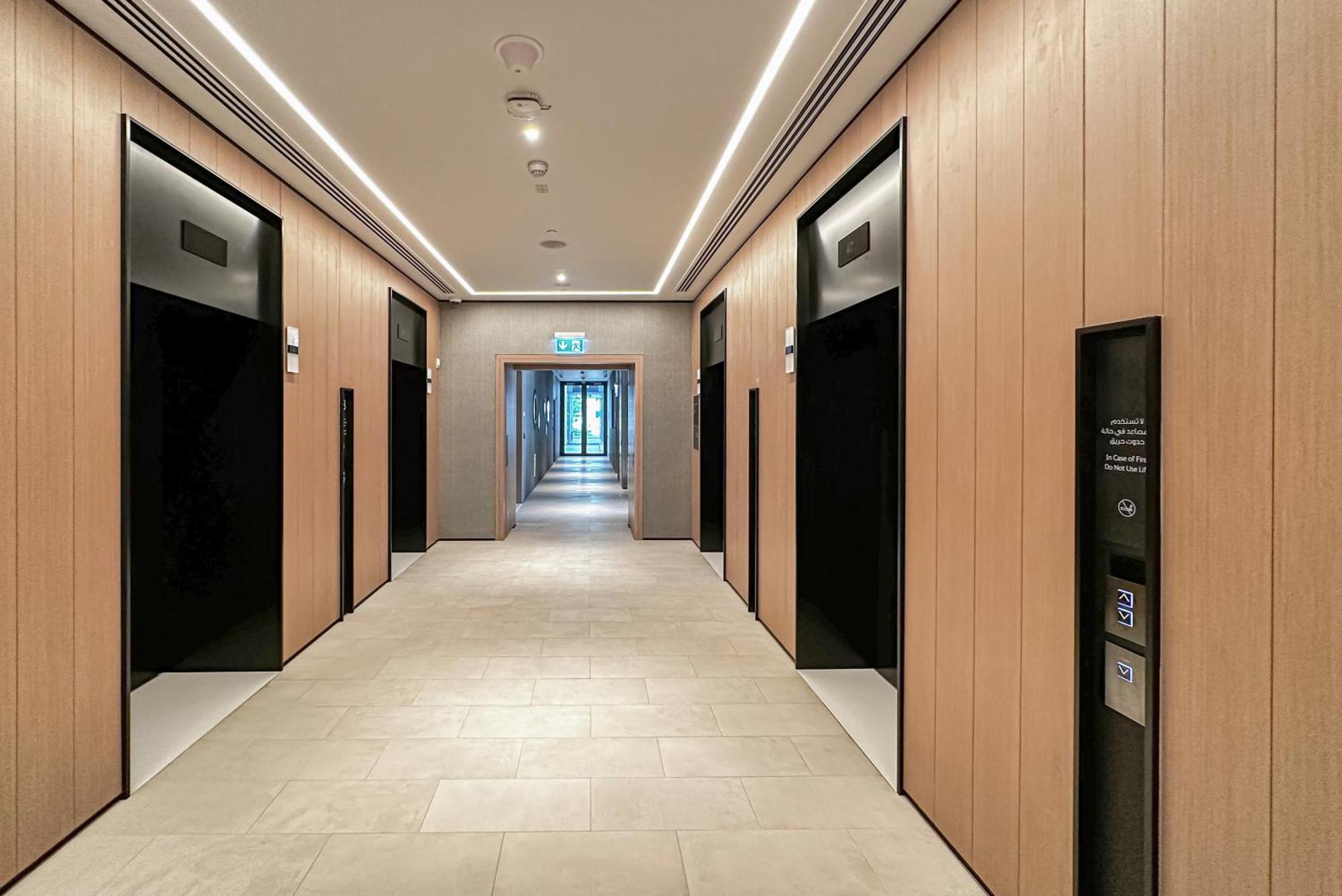 Modern 2Br High Floor Haven In Vida Dubai Marina Apartment Luaran gambar
