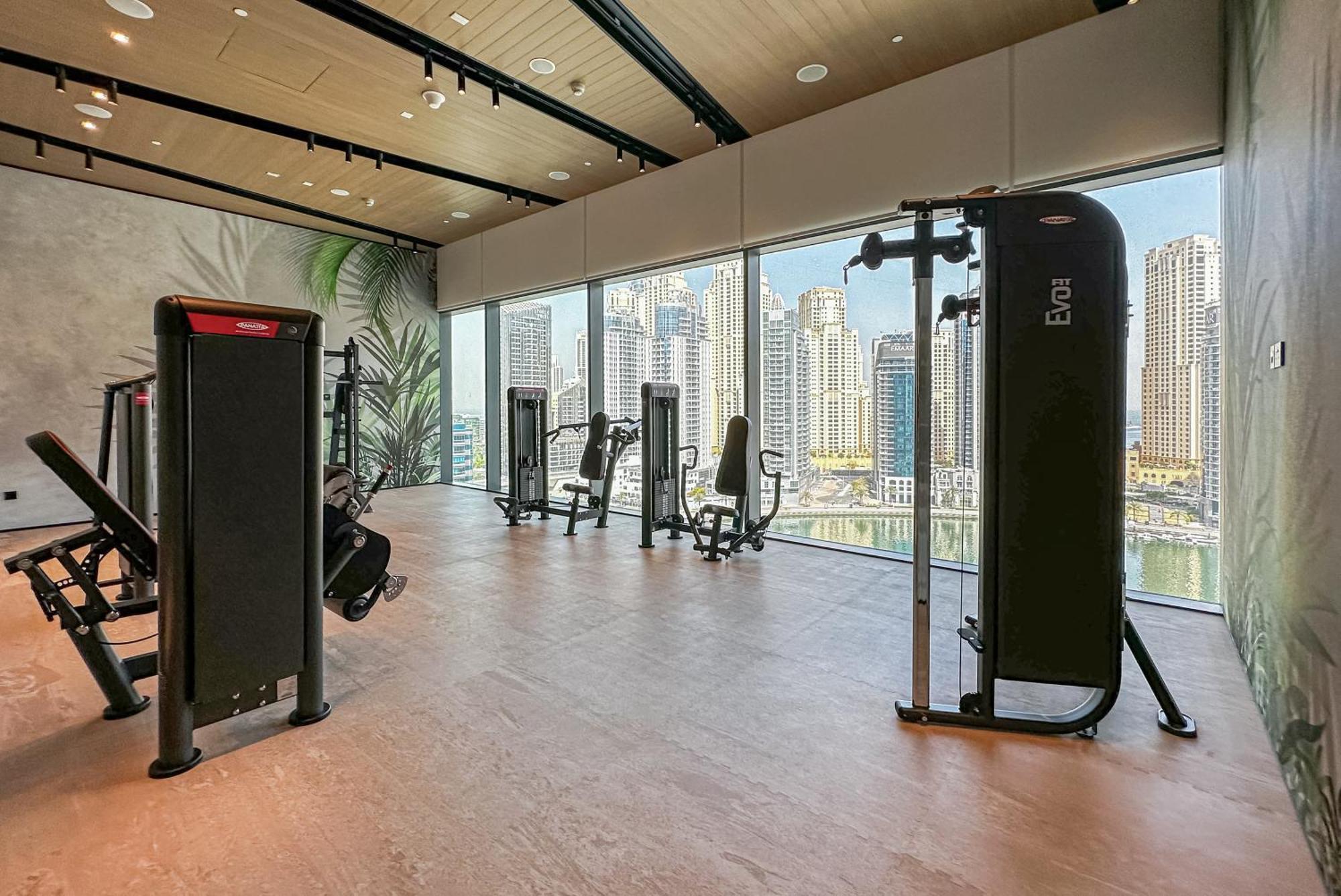 Modern 2Br High Floor Haven In Vida Dubai Marina Apartment Luaran gambar