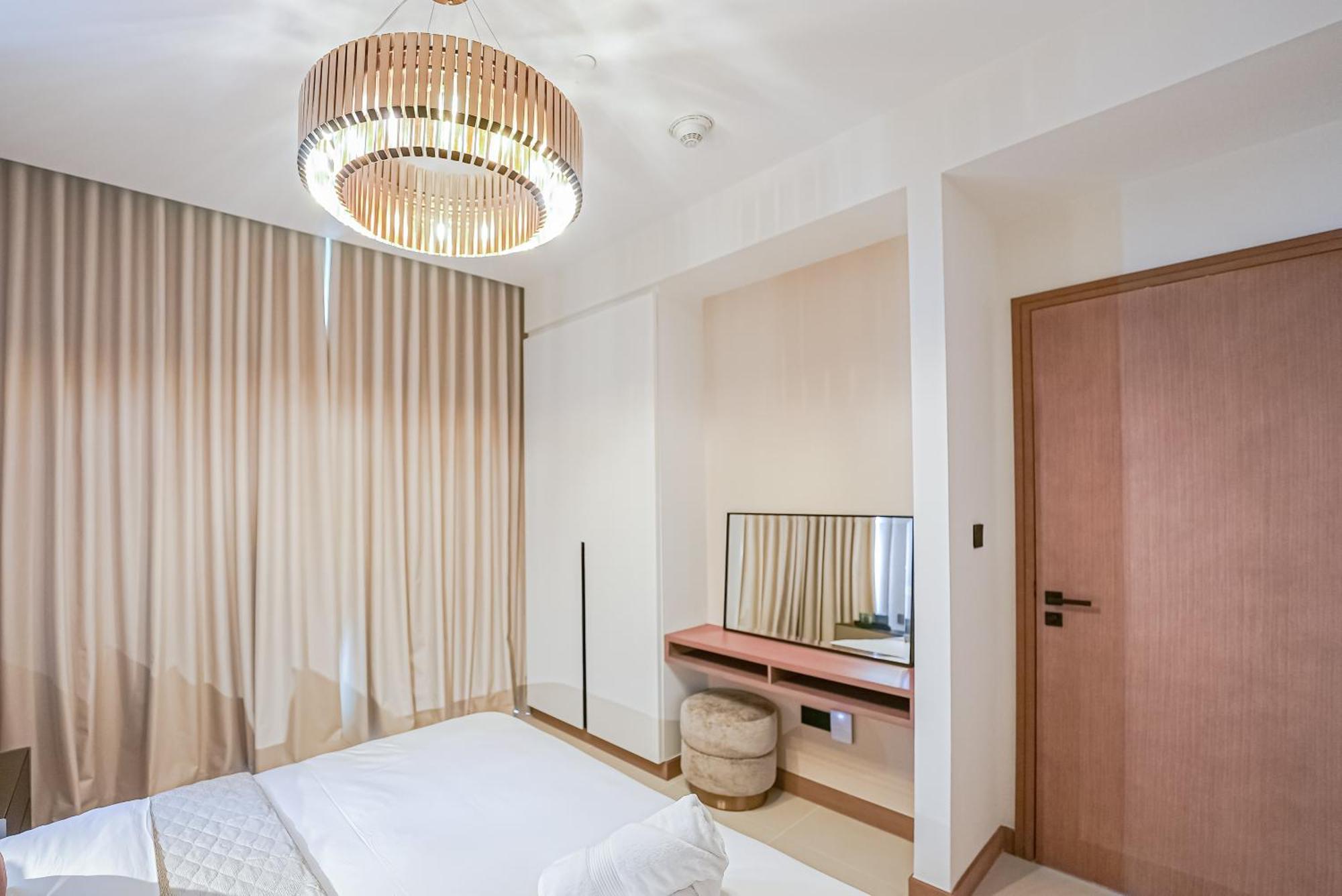 Modern 2Br High Floor Haven In Vida Dubai Marina Apartment Luaran gambar