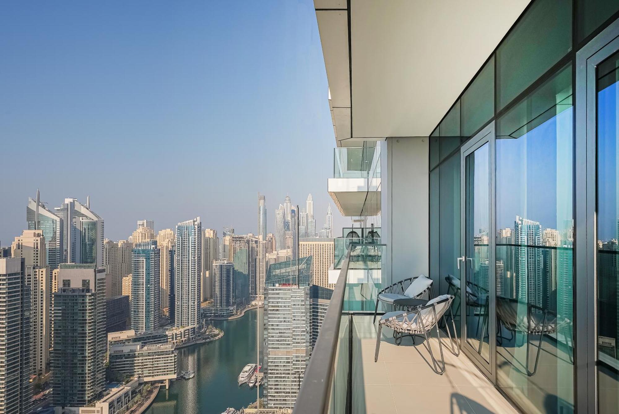 Modern 2Br High Floor Haven In Vida Dubai Marina Apartment Luaran gambar